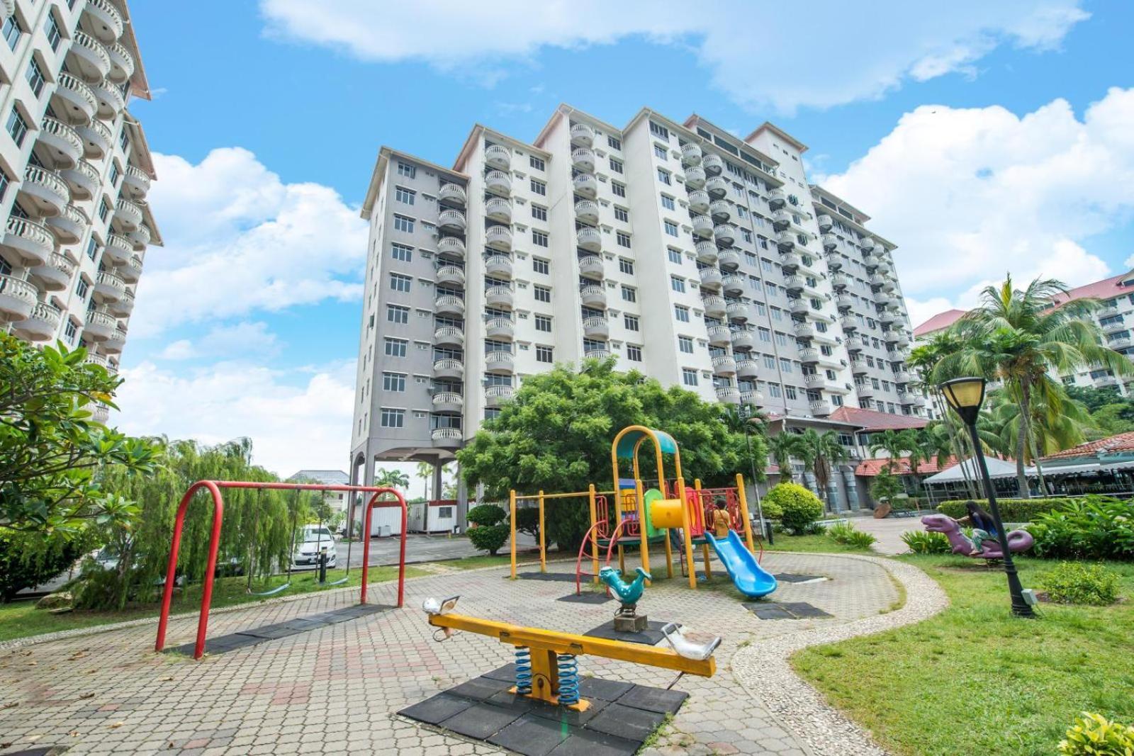Ruiyas Sea View Condominium Portdickson Port Dickson Extérieur photo